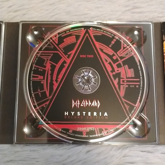 EUC Def Leppard 'Hysteria' Deluxe Edition Double CD - Picture 6 of 12